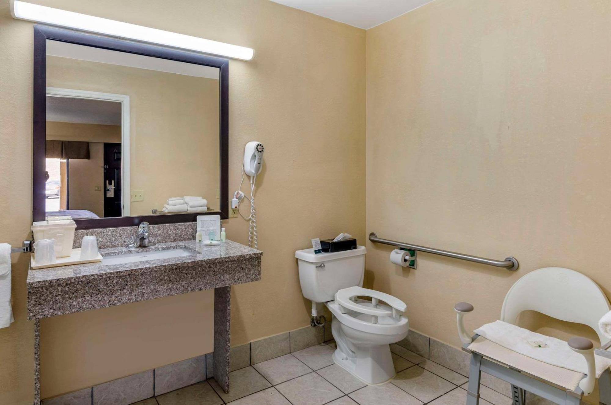 Quality Inn Hillsville Εξωτερικό φωτογραφία